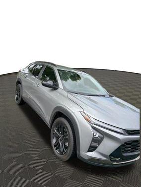 Sterling Gray Metallic 2025 Chevrolet Trax FWD ACTIV