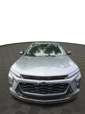 Sterling Gray Metallic 2025 Chevrolet Trax FWD ACTIV