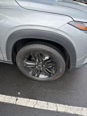 Sterling Gray Metallic 2025 Chevrolet Trax FWD ACTIV