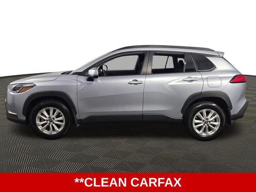 2024 Toyota Corolla Cross LE
