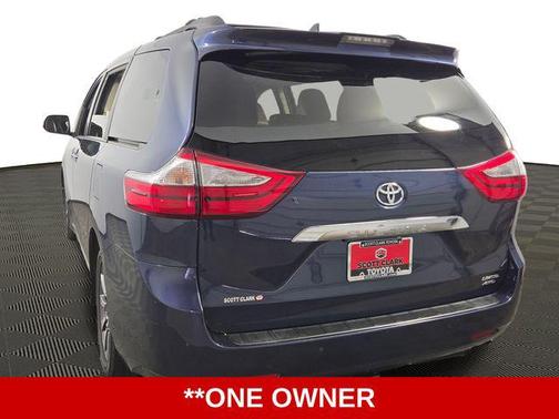 2018 Toyota Sienna Limited Premium