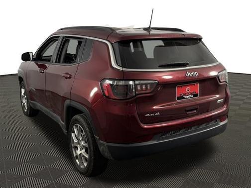 2022 Jeep Compass Latitude Lux