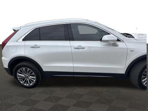 Crystal White Tricoat 2024 Cadillac XT4 Sport
