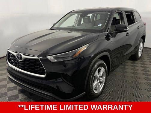 Midnight Black Metallic 2023 Toyota Highlander L