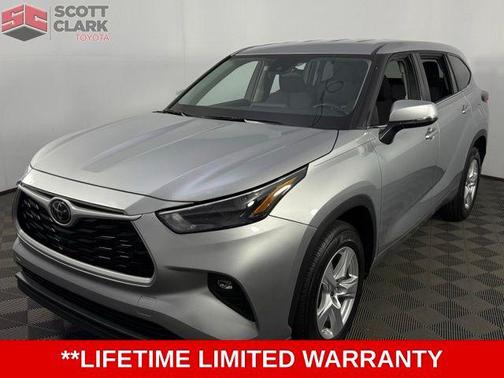 2022 Toyota Highlander LE