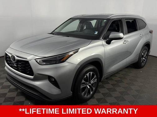 2025 Toyota Highlander XLE