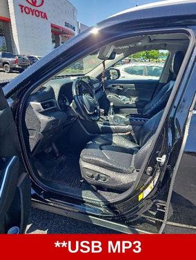 Midnight Black Metallic 2022 Toyota Highlander XLE