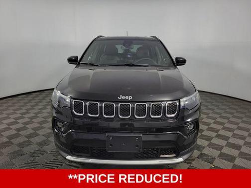 Diamond Black Crystal Pearlcoat 2023 Jeep Compass Limited