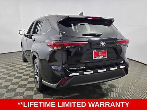 2024 Toyota Highlander XLE