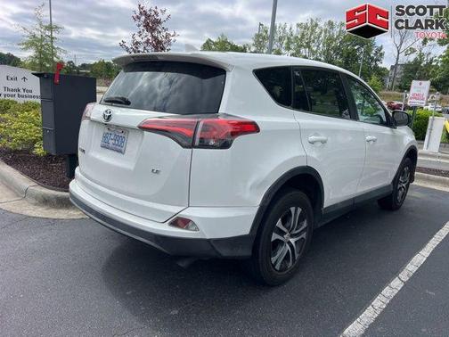 Super White 2018 Toyota RAV4 LE
