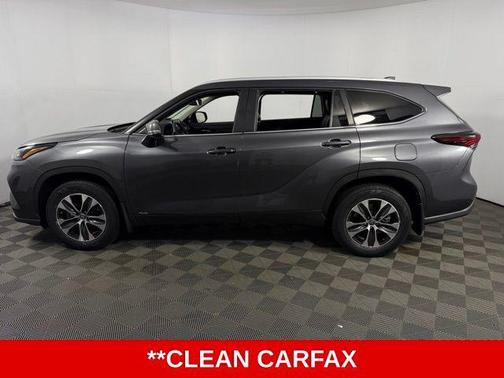 2025 Toyota Highlander Hybrid XLE