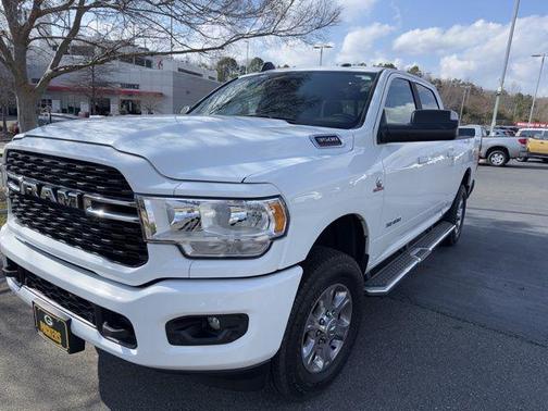 2022 RAM 3500 Big Horn Crew Cab 4x4 6'4' Box