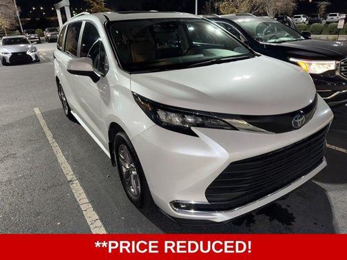 2024 Toyota Sienna XLE