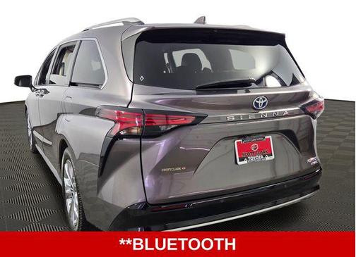 2022 Toyota Sienna Platinum