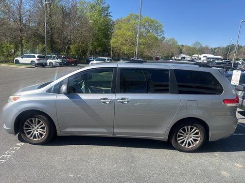 2013 Toyota Sienna 