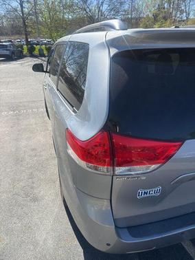 2013 Toyota Sienna 