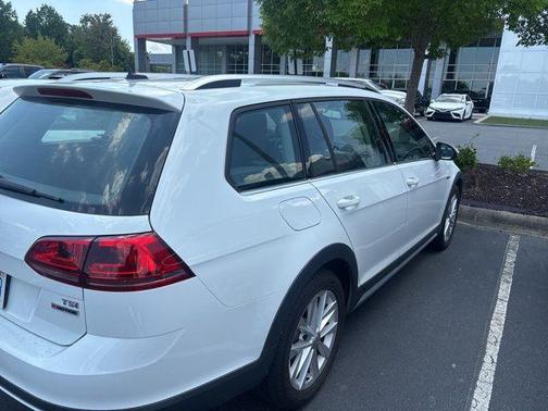 2017 Volkswagen Golf Alltrack TSI SEL