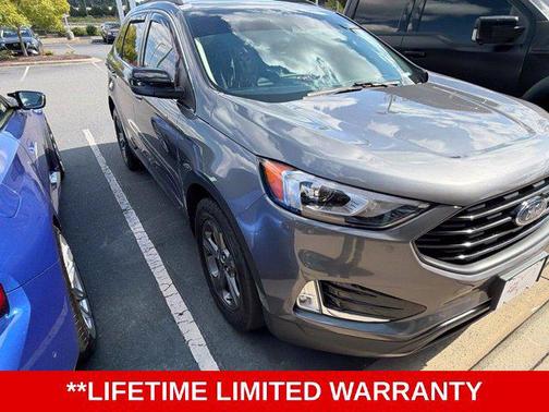 Carbonized Gray Metallic 2022 Ford Edge SEL
