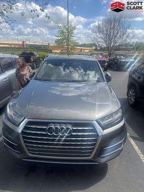 Graphite Gray Metallic 2017 Audi Q7 3.0T Premium
