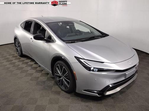 2025 Toyota Prius XLE