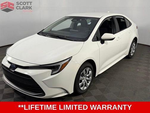 2025 Toyota Corolla Hybrid SE