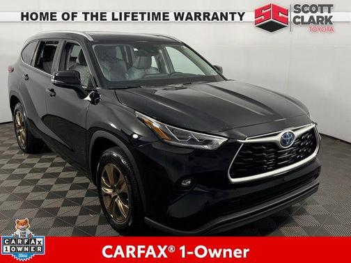 2022 Toyota Highlander Hybrid XLE