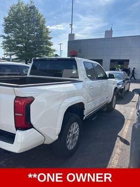Ice Cap 2024 Toyota Tacoma SR5