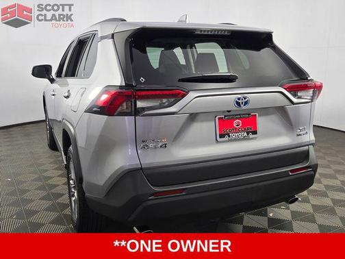 2022 Toyota RAV4 Hybrid XLE