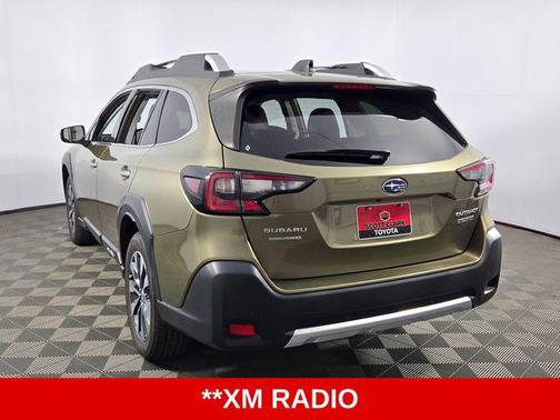 Crystal White Pearl 2023 Subaru Outback Touring