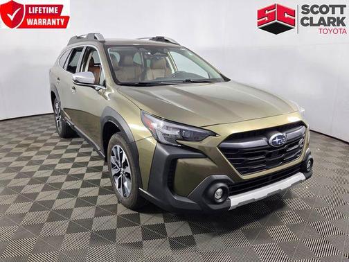 Crystal White Pearl 2023 Subaru Outback Touring