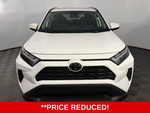 Ice Cap 2025 Toyota RAV4 Hybrid XLE