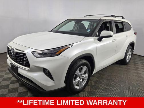 Wind Chill Pearl 2023 Toyota Highlander LE