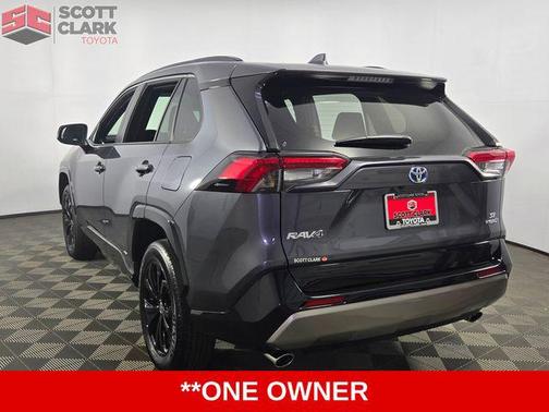 2023 Toyota RAV4 Hybrid SE