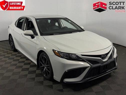 Ice Edge 2024 Toyota Camry SE