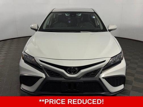 Ice Edge 2024 Toyota Camry SE