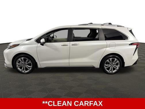 2024 Toyota Sienna Platinum 7 Passenger