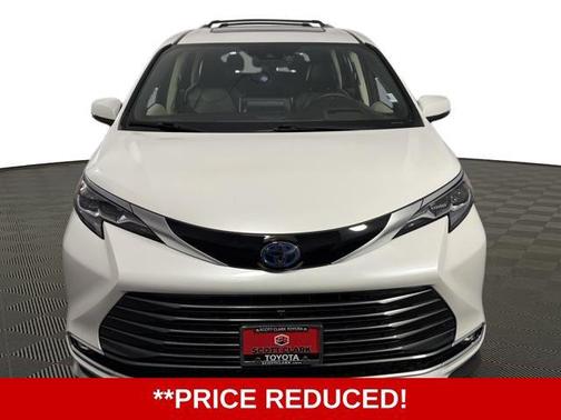 2024 Toyota Sienna Platinum 7 Passenger