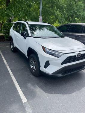 Ice Cap 2025 Toyota RAV4 Hybrid LE