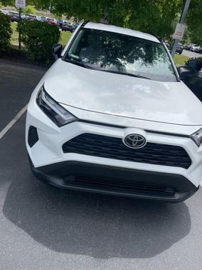 Ice Cap 2025 Toyota RAV4 Hybrid LE