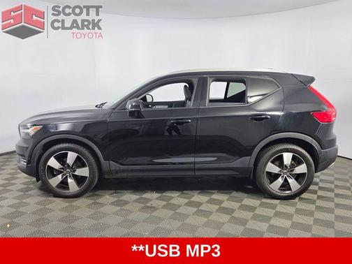 2019 Volvo XC40 T5 Momentum