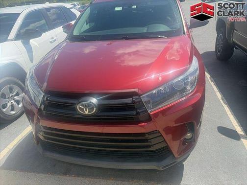 Salsa Red Pearl 2019 Toyota Highlander SE