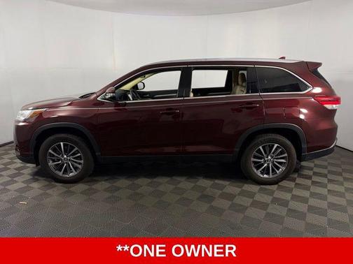 Ooh La La Rouge Mica 2019 Toyota Highlander XLE