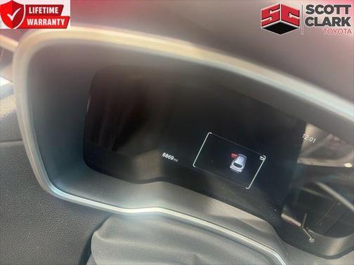 2025 Toyota Corolla Cross XLE