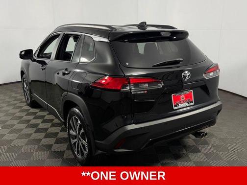 2025 Toyota Corolla Cross XLE