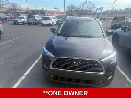 2025 Toyota Corolla Cross XLE