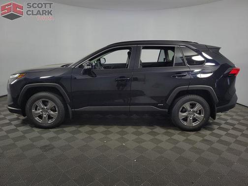 2025 Toyota RAV4 Hybrid SE