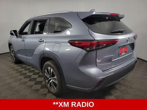 Moon Dust 2020 Toyota Highlander XLE