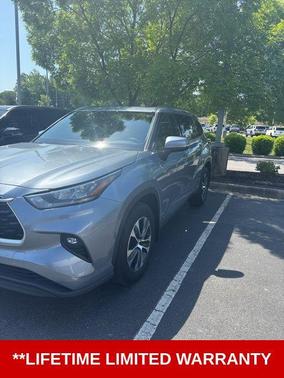 Moon Dust 2020 Toyota Highlander XLE