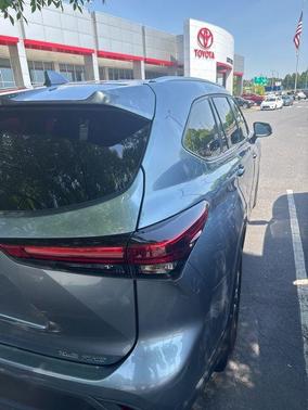Moon Dust 2020 Toyota Highlander XLE