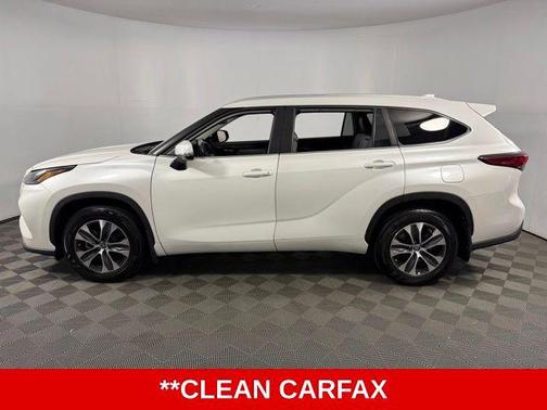 Wind Chill Pearl 2023 Toyota Highlander XLE